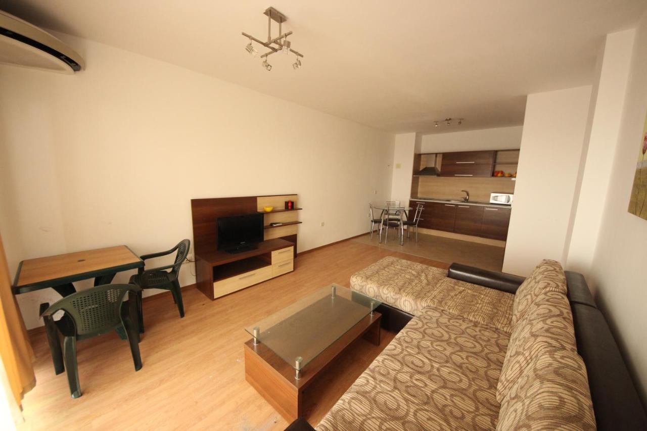 Menada Rocamar Apartments Tsarevo Eksteriør bilde
